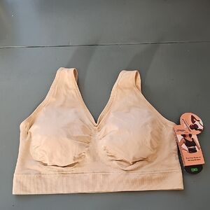 Seamless Tan Sports Bra. Size Large. New With Tags. Wireless Bralette